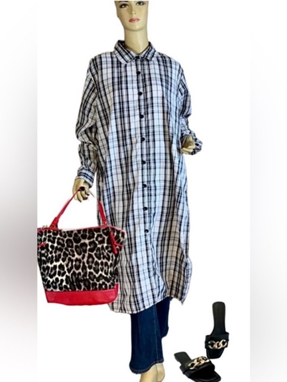THRILL JEANS BLACK AND WHITE PLAID LONG BUTTON DOWN WITH SIDE SLITS (1X)
